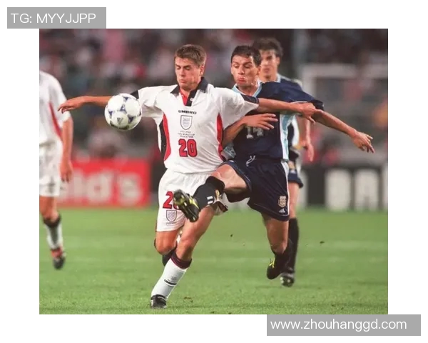 天下足球十大球星罕见病症揭秘 球场背后的健康隐忧与挑战